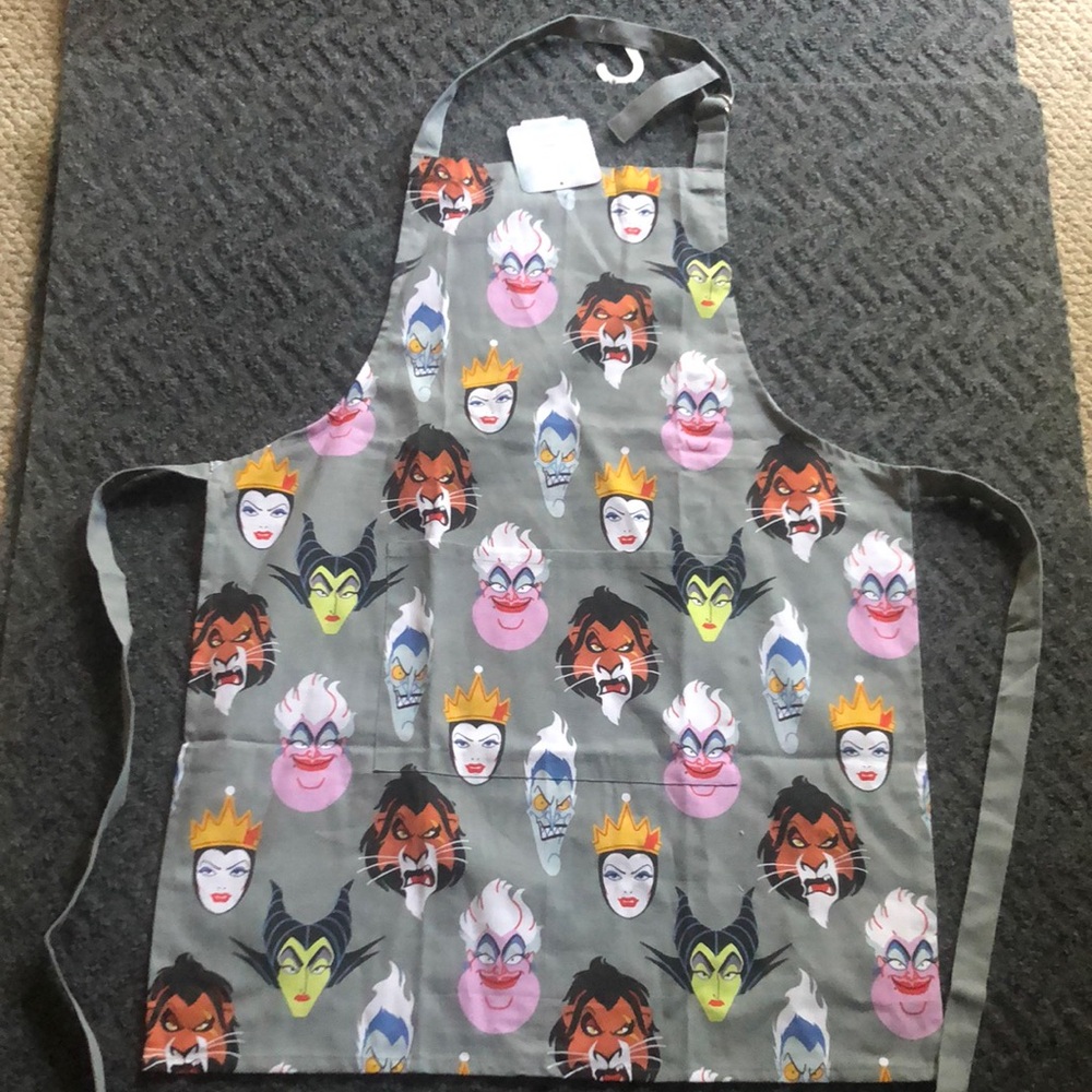 Disney Villains Gray Apron